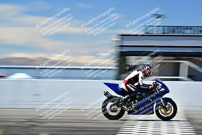 media/Mar-25-2024-Moto Forza (Mon) [[8d4319bd68]]/4-Novice Group/Session 4 Front Straight Speed Pans/